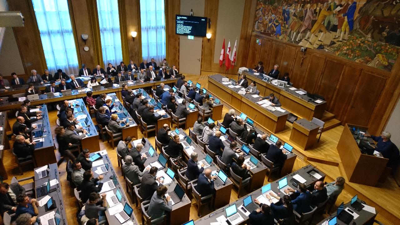 Grand Conseil valaisan : la Constituante décidera s'il faut autoriser un deuxième conseiller d'État par district